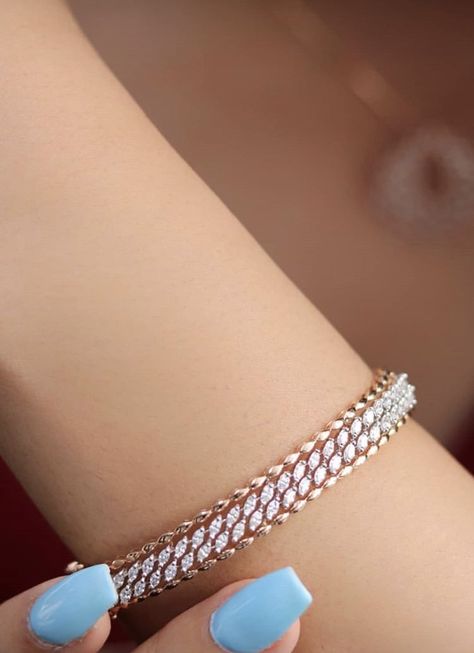 Ladies Bracelets Diamond Design, Diamond Bengals, Stone Bangles, Bangle Design, Ladies Bangles, Gold Jewels Design, Diamond Jewelry Earrings, Antique Necklaces Design, Gold Bangles For Women