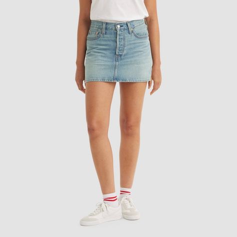 We don’t call it an icon for nothing. This Icon Skirt is the timeless denim skirt you’ve been searching for, with a mid rise and the iconic Levi’s® details you know and love. Flip it over and you’ll find two back pockets that were designed to flatter just like the ones on your favorite 501® jeans. Consider this your new warm-weather essential. In 1873, Levi's ® invented the blue jean. What started as a piece of clothing for the American worker quickly became an icon of American style around the Fall Thrifting, Chic Blouses, 501 Jeans, Levis Women, Simple Tees, Womens Tie, Iconic Women, Colored Denim, Denim Mini Skirt