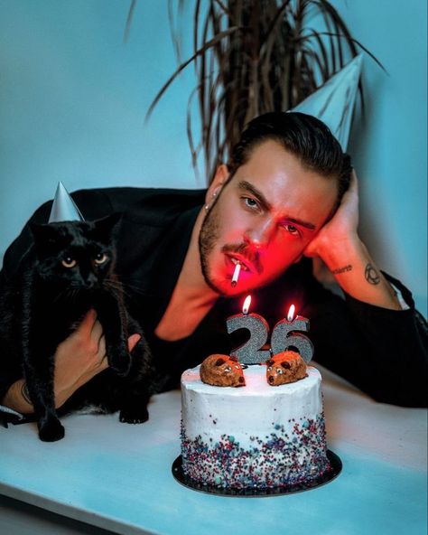 Men Birthday Poses, Birthday Poses For Men With Cake, Man Birthday Pictures, Birthday Cake Photoshoot Men, Mens Birthday Shoot Ideas, Birthday Photoshoot Ideas Creative Men, Mens 23rd Birthday Ideas, Birthday Photoshoot Men Ideas, Birthday Picture Ideas Men