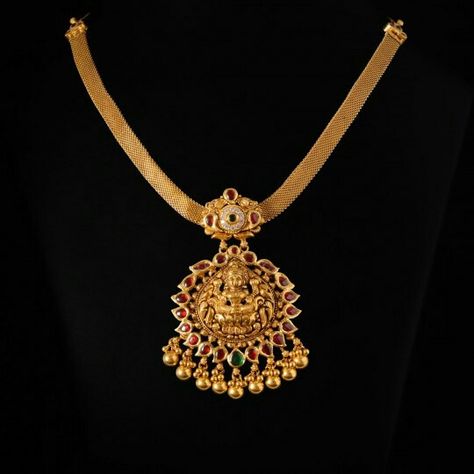 Vummidi Bangaru Jewellers, New Gold Jewellery Designs, Gold Jewelry Simple Necklace, Beautiful Gold Necklaces, Gold Chain Design, Gold Necklace Indian Bridal Jewelry, Gold Necklace Simple, Beaded Necklace Designs, Antique Bridal Jewelry