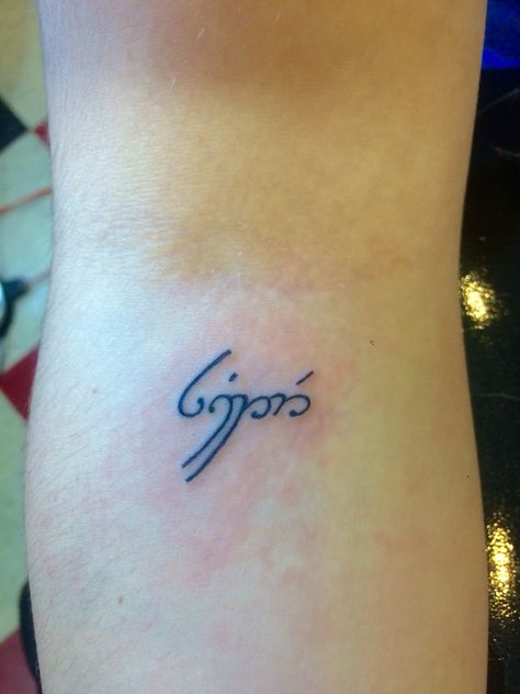 Elbow tattoo. 'Sister' in tangwar/elvish Sister In Elvish Tattoo, Elvish Tattoo, Tattoo Sister, Elbow Tattoo, Sister Tattoo, Famous Tattoos, Tattoo Quotes For Women, Elbow Tattoos, Above Elbow