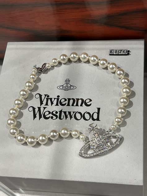 Vivienne Westwood Bracelet Aesthetic, Vivian E Westwood Necklace, Vivienne Westwood Jewellery Bracelets, Vivienne Westwood Pearl Earrings, Vivviene Westwood Bracelet, Vivian’s Westwood Necklace, Vivienne Westwood Jewellery, Manifesting Dreams, Classy Jewelry