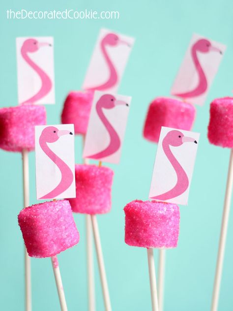 flamingo marshmallow pops with FREE printable Ball Desserts, Flamingo Party Food, Cake Basketball, Basketball Cakes, Cake Valentine, Flamingle Party, Pink Marshmallow, Fondant Tips, Pink Flamingo Party