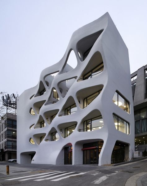 #arq Experimental Architecture, Unusual Buildings, Interesting Buildings, Amazing Buildings, Unique Buildings, Unique Architecture, Architecture Exterior, Facade Architecture, Futuristic Architecture