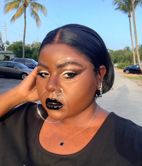 Here’s Why Fat Babes Are Deciding To Reclaim “Tacky” Makeup+null Chubby Face, Graphic Eyeliner, Beauty Looks, Crystal Nails, Fat Face, Makeup Art, Global Fashion, Prom Hair, Bridal Makeup