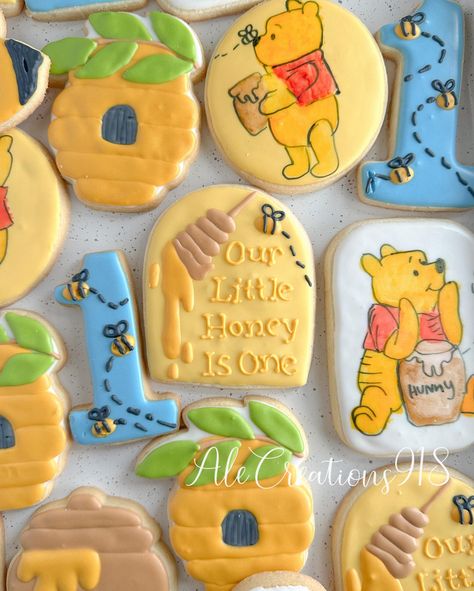 Winnie the Pooh baby shower cookies 🍯🐝 Pricing? 👉🏻 https://msha.ke/alecreations918 • • • • #alecreations918 #tulsasmallbuisness #tulsaoklahoma #decoratedsugarcookies #customcookies #cookie #cookies #decoratedcookies #inspirationcookies #cookiesofinstagram #desserts #dessertideas #dessertideas #partyideas #party #sugarcookies #royalicing #royalicingcookies #cookies #cookiesideas #royalicingideas #winniethepooh #winniethepoohcookies #winniethepoohbabyshower #winniethepoohparty #winniethepoohcak... Pooh Birthday Cookies, Winnie The Pooh Cookies, Pooh Cookies, Pooh Birthday, Winnie The Pooh Birthday, Cute Winnie The Pooh, Baby Boy First Birthday, Custom Cupcakes, Cookie Inspiration