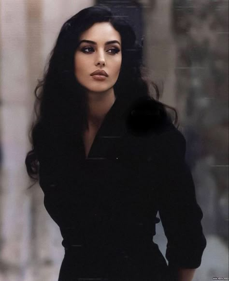 Monica Bellucci, Beauty Icons, Feminine Aesthetic, Timeless Beauty, Pretty Woman, Beauty Women, Pretty People, Beautiful People, Black Hair