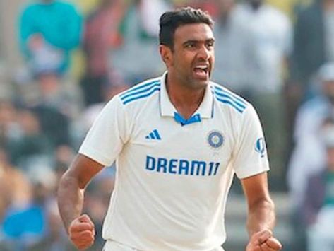 "No Improvement After All These Years": R Ashwin's Self-Assessment Is Viral. Here's The Reason

Follow the official channel of www.yolacricket.com and get all latest info related to cricket news & fantasy tips

#Ravichandran Ashwin #India #England #India vs England  2024 #Cricket #ipl 2024 R Ashwin, Cricket Today, Ravichandran Ashwin, India Vs England, Cricket Ipl, Ipl 2024, New Fantasy, After All These Years, Self Assessment