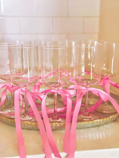 Pink Bridal Shower Aesthetic, Shades Of Pink Bridal Shower Ideas, Pink Themed Bachelorette Party, Bachelorette Party Table Set Up, Pink And White Bachelorette Party, Pretty In Pink Bachelorette Party, Bachelorette Table Decor, Classy Bachelorette Party Decorations, Spa Night Party