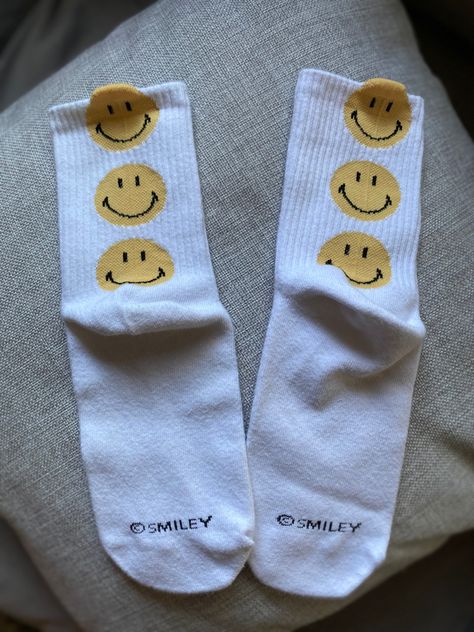 Smiley Face Socks, Smiley Face Things, Smiley Socks, American Eagle Socks, Pilates Socks, Smiley Face, Crew Socks, 90s Fashion, Smiley