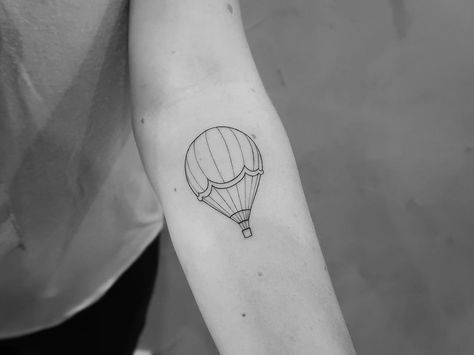 Minimalist Hot Air Balloon Tattoo, Hot Airballon Tattoo, Fine Line Hot Air Balloon Tattoo, Simple Hot Air Balloon Tattoo, Hot Air Balloon Tattoo Small Simple, Hotairballoon Tattoo, Bristol Tattoo, Cat Silhouette Tattoos, Hot Air Balloon Tattoo