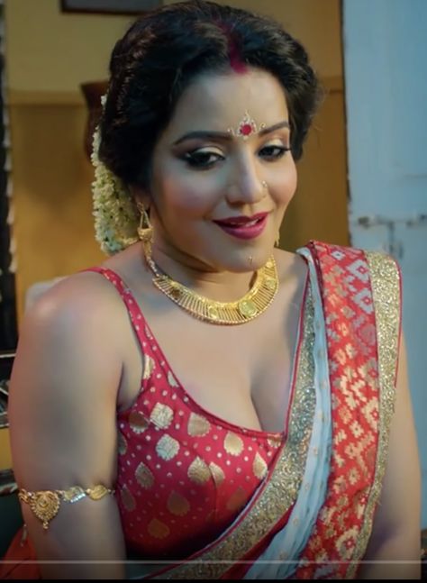 Bengali Bridal Makeup, Bhojpuri Actress, Arabian Beauty Women, Indian Fashion Saree, South Actress, Beautiful Smile Women, Desi Beauty, Photo 1, Indian Fashion