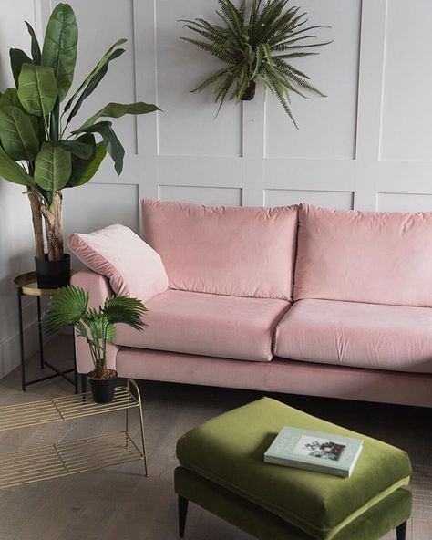 Rose And Grey on Instagram: “A blush pink velvet sofa - not just for Easter. Would you have a pink sofa in your home?” Rosa Sofa, Pastel Living Room, Velvet Corner Sofa, Pink Couch, Grey Couch Living Room, Pink Sofa, Couch Decor, Design Blogs, Editorial Magazine