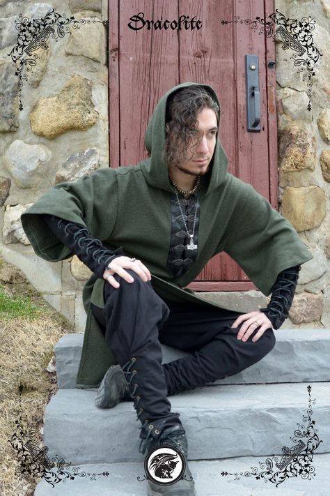 Mens Medieval Costume, Celtic Male Clothing, Celtic Fashion Men, Celtic Costume Men, Viking Fashion Men, Medival Outfits Man, Casual Medieval Outfits Men, Medieval Men Outfit, Mens Medieval Clothing