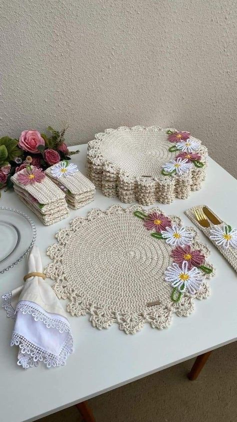 Diy Crochet Granny Square, Crochet Tea Cozy, Crochet Pillow Cover, Crochet Table, Crochet Curtains, Crochet Circles, Crochet Decoration, Crochet Cushions, R 15