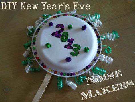 10 Fun New Year's Crafts for kids #2 DIY NewYears Eve Noise Makers Craft via  J-Man and MillerBug Blog Diy Nye, Crafts Adults, News Years Crafts For Kids, New Year's Eve Crafts, Kids New Years Eve, New Year's Eve Activities, Crafting Table, January Crafts, Crafting Recipes