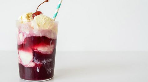 Yep, ANOTHER way to drink wine this summer. Wine Floats Ice Cream, Red Food Ideas, Wine Ice Cream Float, Wine And Ice Cream, Ice Cream Float Recipes, Wine Float, Wine Ice Cream, Ice Cream Float, Float Recipes