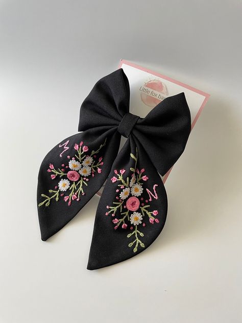 Floral Hair Bow, baby headbands are hand embroidered with love.  The length of our buckle is 20 cm.Please select the buckle number and specify it in the message. If not specified, 8 cm automatic clip buckle will be used.  The color in the picture is black. I can embroider names or letters within your specification. Ideal gifts for her; mother, sister, girlfriend, grandchild.Perfect for daily use. Can be a lovely birthday gift or a holiday gift. Perfect for children and adults. It is carefully wrapped and sent. Thank you for visiting my shop. Please do not hesitate to contact me with your questions. I will be happy if you follow me on instagram : https://instagram.com/littlefoxbant?igshid=YmMyMTA2M2Y= **Price for one hairbow ** Embroidery Hair Accessories, Embroidered Hair Bow, Embroidered Gifts Ideas, Embroider Names, Bows Ideas, Embroidered Bows, Black Hair Bow, Embroidered Hair Bows, Children Accessories