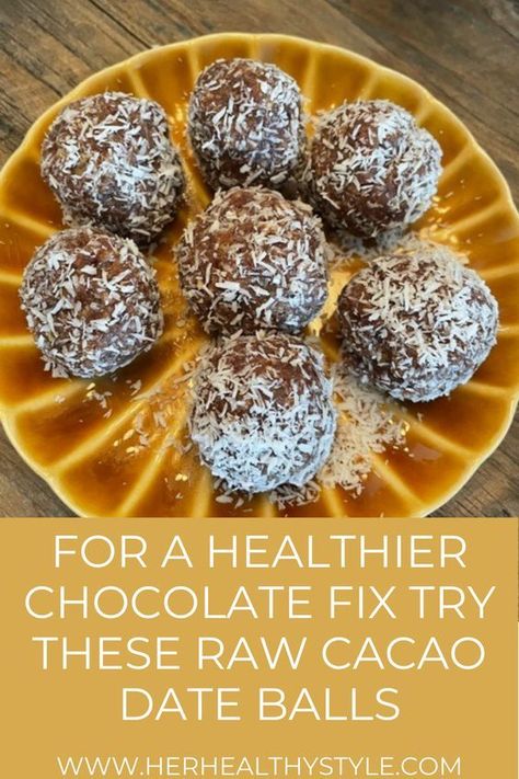 Easy Healthy Raw Cacao Date Balls Recipe Date Balls Recipe, Healthy Party Appetizers, Cacao Recipes, Healthy Appetizers Easy, Date Balls, Healthy Finger Foods, Nice Cream Recipe, Coconut Chia Pudding, Vegan Cookies Recipes