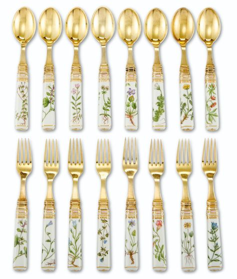 A SILVER-GILT MOUNTED ROYAL COPENHAGEN PORCELAIN 'FLORA DANICA' PART FLATWARE SERVICE Footed Cake Plate, Royal Copenhagen Porcelain, Flora Danica, Mount Royal, Catherine The Great, Danish Royal Family, Dinner Service, Soup Plating, Small Leaf