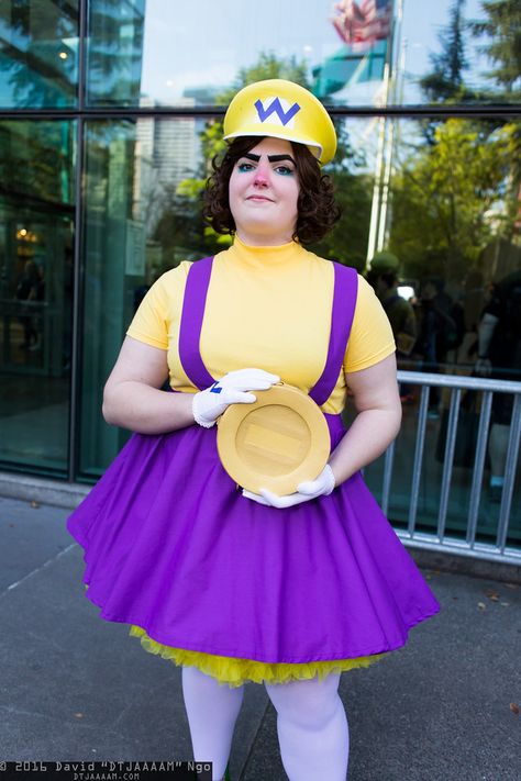 Wario Costume Female, Wario Waluigi Costume, Waluigi Costume, Wario Costume, Mario Costumes, Mario Kart Costumes, Wario Waluigi, Super Crown, Clown Costumes