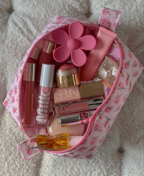 Pink Thoughts, Alat Makeup, Pink Lifestyle, روتين العناية بالبشرة, Pretty Skin Care, Pretty Skin, Pink Girly Things, Makeup Items, I'm Just A Girl