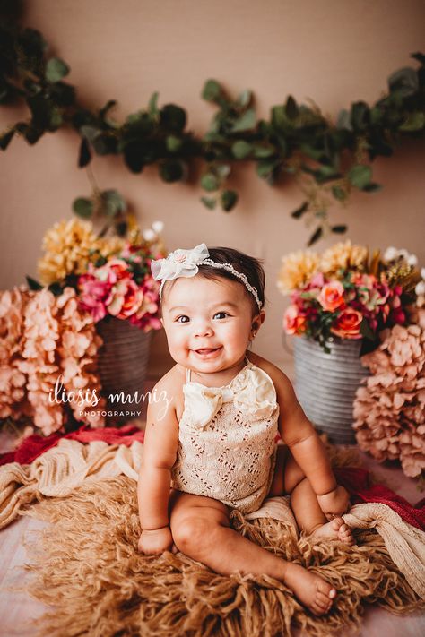 Boho 6 Month Photoshoot, Boho Baby Photoshoot, 6 Month Photoshoot, 6 Month Pictures, Healthy Baby Girl, 8 Month Baby, 6 Month Photos, 6 Month Baby Picture Ideas, Smash Cake Girl