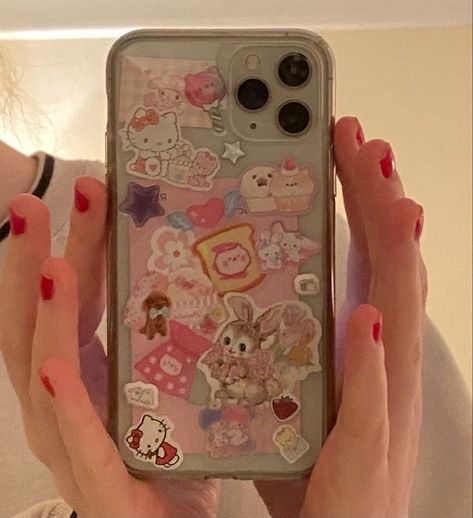 cute pink phone case inspo Phonecase Ideas, Phone Case Inspo, Clear Phone Case Design, Kpop Phone Cases, Pink Phone Case, Pink Phone, Girly Phone Cases, Iphone Case Stickers, Iphone Obsession