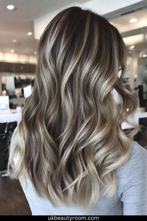 Two Toned Hair Color, Brassy Brunette, Brown Hair With Ash Blonde Highlights, Tone Brown Hair, Ash Brown Hair With Highlights, Brown Hair Color With Blonde Highlights, Dark Brown Hair With Blonde Highlights, 30 Hair Color, Best Hair Color Ideas