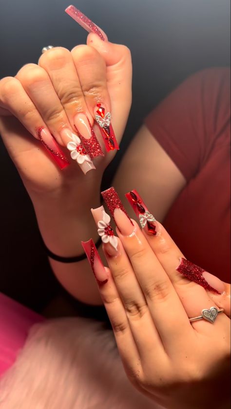 Nails Art Simple, Nail Art 2022, Design Nails Art, Nail Art 2023, Maroon Nail, Burgundy Acrylic Nails, Nail Art For Short Nails, Art For Short Nails, Quince Nails