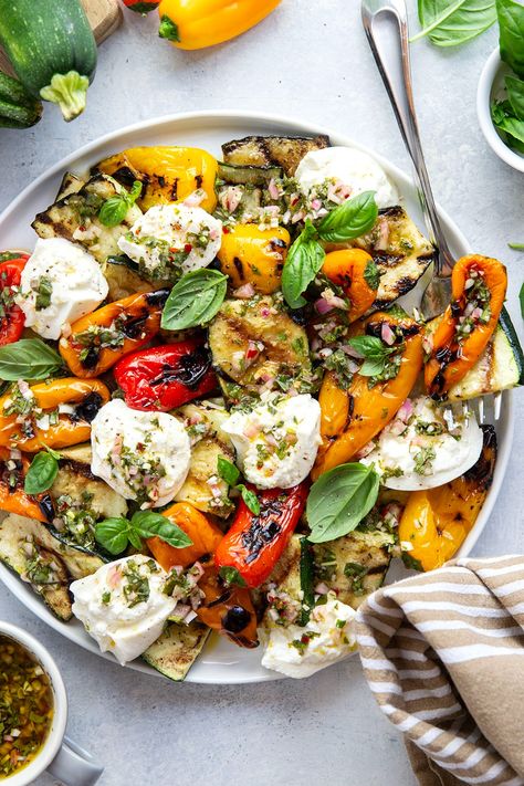 Grilled Zucchini and Peppers with Burrata and Chimichurri Zucchini And Peppers, Calories In Vegetables, Easy Summer Side Dishes, Grilled Portobello, Summer Side Dish, Grilled Zucchini, Tossed Salad, Chimichurri Sauce, Summer Side Dishes