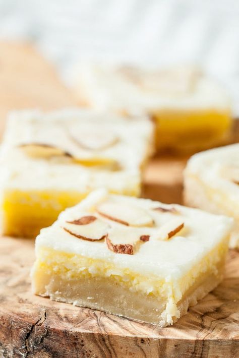 Sharing Dessert, Chewy Blondies Recipe, Almond Squares, Almond Paste Recipes, Almond Desserts, Baking Contest, Almond Bars, Gf Flour, Dessert Bar Recipe