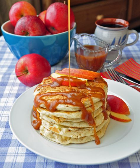 Sweet apple pieces are cooked right into these light and fluffy pancakes and get saved with the best homemade caramel sauce of your dreams. This is so indulgently delicious, I'd even suggest adding a scoop of vanilla bean ice cream and serving it on occasion as an amazing dessert! Apple Cider Syrup, Cornmeal Pancakes, Cream Pancakes, Apple Cinnamon Pancakes, Light And Fluffy Pancakes, Best Pancakes, Best Brunch Recipes, Best Pancake Recipe, Rock Recipes