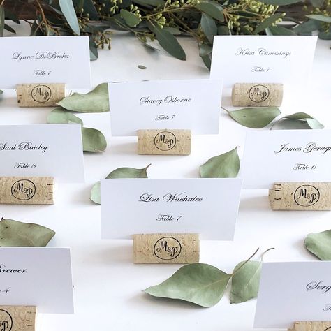 Wine Cork Place Card Holders, Cork Place Card Holders, Cork Place Cards, Wine Cork Place Card Holder, Wine Cork Wedding, Wedding Diys, Cork Wedding, Place Card Holders Wedding, Wedding Place Names