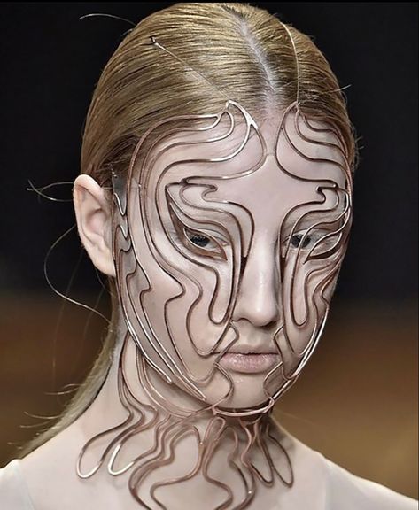 Face Jewellery, Iris Van Herpen, Body Adornment, Futuristic Fashion, Fantasy Fashion, Mode Vintage, Costume Design, Headdress, Wearable Art