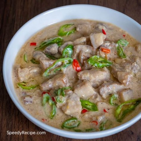 Lutong Pinoy Recipes Dishes, Bicol Express Recipe, Filipino Soup Recipes, Long Green Peppers, Filipino Soup, Bicol Express, Pinoy Dishes, Lutong Pinoy, Philippine Cuisine