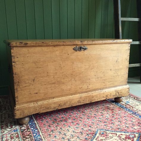 Rustic Chest Trunk, Vintage Blanket Box, Vintage Trunk Entryway, Vintage Storage Chest, Wooden Storage Chest, Wooden Blanket Chest, Vintage Blanket Chest, Vintage Toy Chest, Antique Blanket Chests