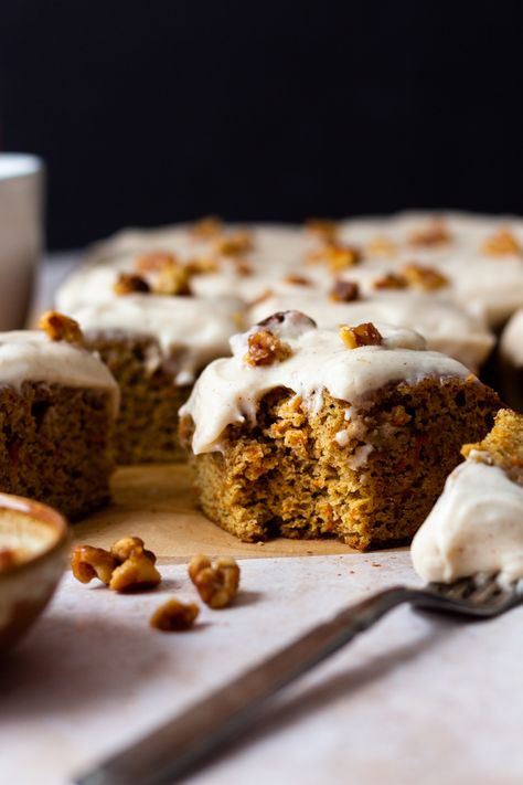 Carrot Cake with Chai Spiced Cream Cheese Frosting - Modern Farmhouse Eats Chai Carrot Cake, Easter Sunday Desserts, Chai Cake, The Best Carrot Cake, Carrot Spice Cake, Carrot Cake Cupcakes, Best Carrot Cake, Leftover Cake, Bon Appetite