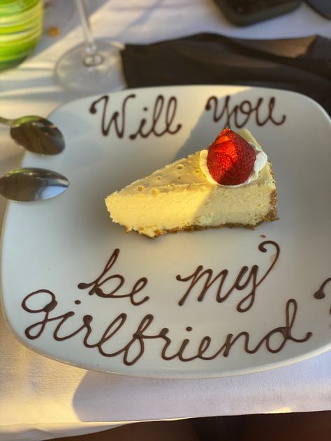 Gf Proposal Ideas, Boyfriend Proposal, Girlfriend Proposal, Cute Proposal Ideas, Be My Girlfriend, Will You Be My Girlfriend, Cute Homecoming Proposals, Romantic Surprise