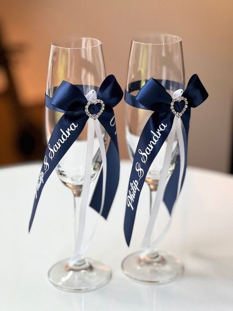 Navy Blue Wedding Theme Decoration, Blue And Black Wedding Ideas, Navy Blue And Gold Wedding Theme, Navy Blue And White Wedding Theme, Light Blue And Black Wedding, Navy Blue And Champagne Wedding, Black And Blue Wedding Theme, Sapphire Wedding Theme, Midnight Blue Wedding Theme