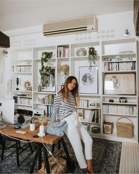 White Bookshelves Living Room, Tall Bookshelf Styling, Modern Bookshelf Styling, Bookshelves In Bedroom, Living Room Wall Units, White Bookshelves, Ikea Bookshelves, Bookshelves In Living Room, Ikea Billy