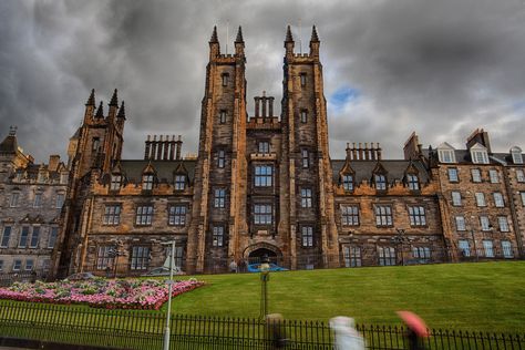 University of Edinburgh, New College Hairstyles For School Boy, University Of Edinburgh, Edinburgh University, Night Street, New College, University Campus, School Boy, Laptop Wallpaper, Hairstyles For School