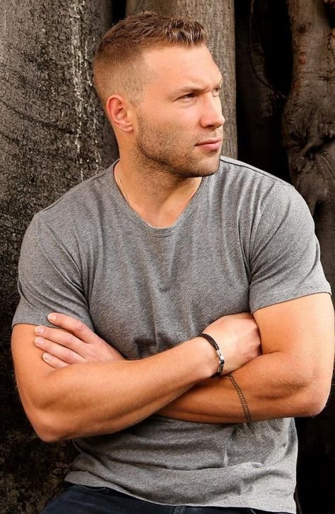 Jai o78 Jay Courtney, Jai Courtney, Swag Fashion, Men’s Fitness, Tough Guy, Fitness Bracelet, Men’s Health, Beautiful Person, Gucci Men