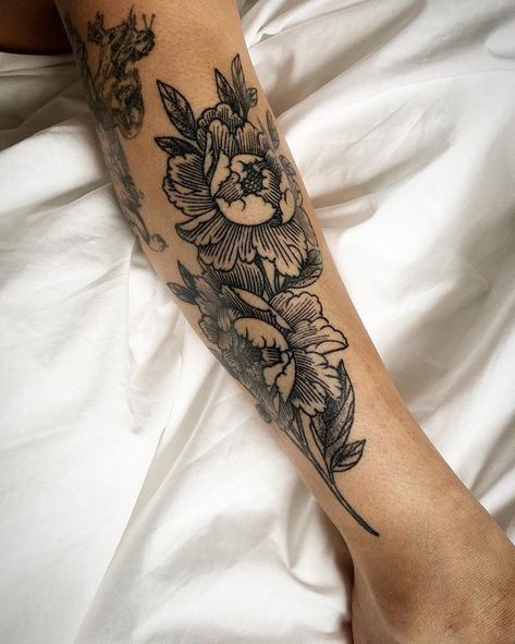 Scapegoat Tattoo, Floral Tattoo Sleeve, Time Tattoos, Black Ink Tattoos, Tat Ideas, Garden Roses, Dope Tattoos, Beauty Tattoos, Tattoo Design Drawings