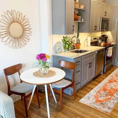 Kitchen Dining Table Ideas, Small Dining Table Ideas, Small Kitchen Dining Table, Kitchen Table Small Space, Small Apartment Dining Room, Apartment Dining Area, Small Kitchen Dining, Apartment Table, Living Dining Room Ideas