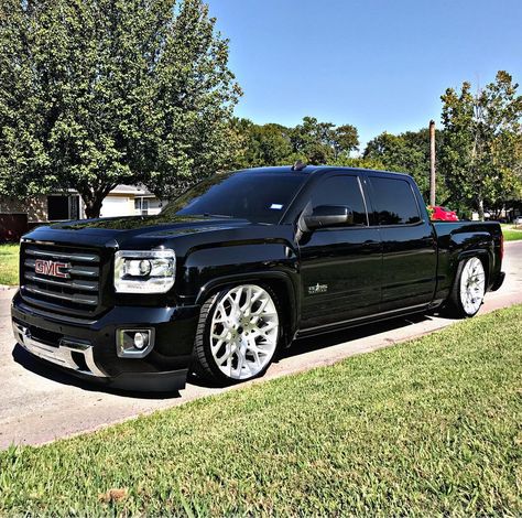 GMC Sierra crew cab..  Instagram post by Daniel Botello • Sep 10, 2017 at 4:26pm UTC Gmc Sierra Dropped, Lowered Gmc Sierra 1500, Trucks Gmc, 2017 Gmc Sierra 1500, Silverado Crew Cab, Gmc Suv, Gmc Trucks Sierra, Chevy Trucks Silverado, Chevy Diesel Trucks