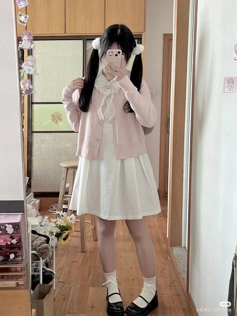 Japanese Soft Girl Outfits, Outfit Ideas Modest Casual, Tohru Aesthetic, Japanese Outfits Casual, Japanese Kawaii Fashion, Outfit Ideas Modest, Japanese Fashion Women, Summer Fashion Dresses Casual, 2000s Japanese Fashion