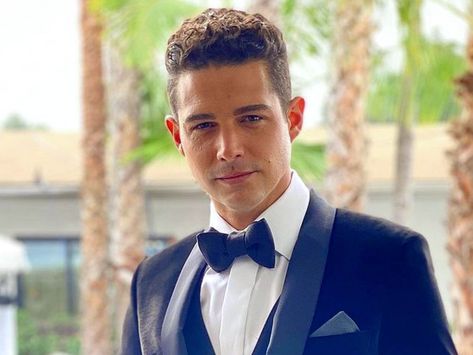 Wells Adams's 'Bachelor in Paradise' role expanding into new "master of ceremonies" position for Season 7 - Reality TV World Wells Adams, Almost Paradise Tv Show, The Wrong Bachelor Book, Nick Viall, Bachelor In Paradise, Georgia College, Lil Jon, Rachel Lindsay, Kaitlyn Bristowe