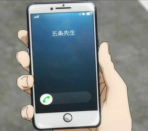 Anime With Phone In Hand, Anime Holding Phone, Holding Cellphone, Hand Holding Phone, Apollo Statue, Anime Hands, Anime City, Anime Mobile, Hand Drawing Reference