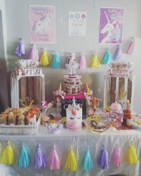 MESA DE SNACKS UNICORNIO, HECHO A MANO, DISEÑO CREAACTIVA, VISITA MI PÁG. EN FB. BY... ADDRY BALDERAS CD. LERDO DGO. A TUS ORDENES. Candy Bar, Diaper Cake, Black Pink, Baby Shower, Candy, Shower, Cake, Pink